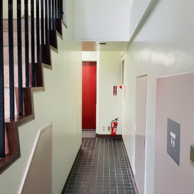 森光ビル エントランス