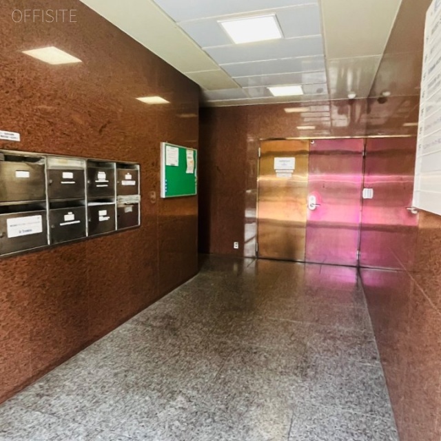 第3小池ビル エントランス