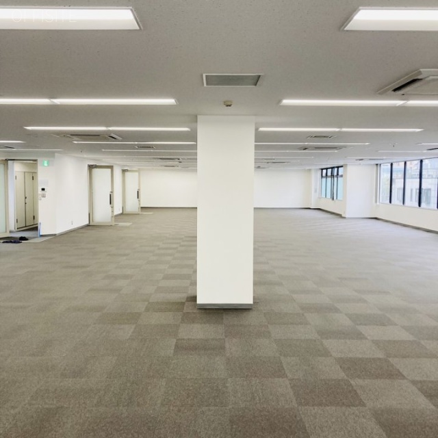 西新宿三晃ビル 内装