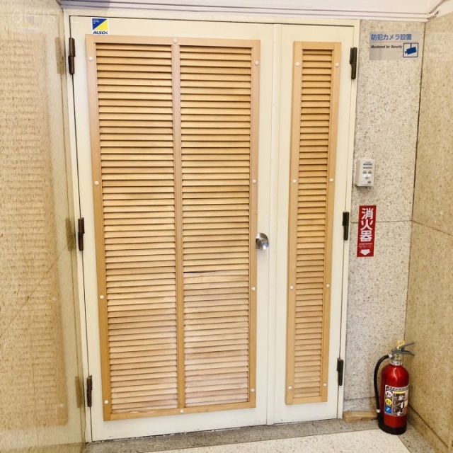TOC ANNEX エントランス