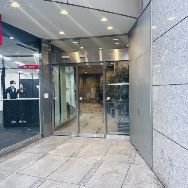 ダイハツ有楽町ビル オフィスビル出入口