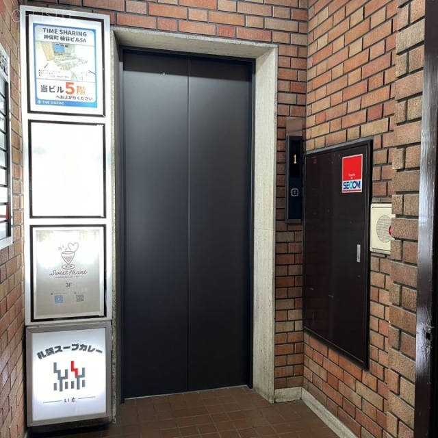 樋谷ビル エレベーター