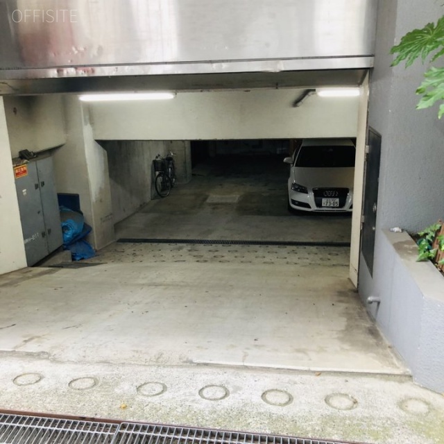 児谷ビル 駐車場