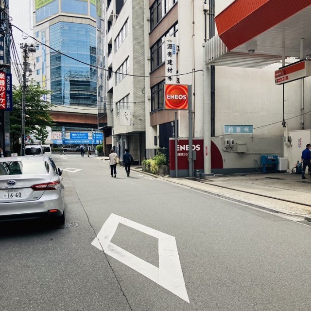 第一スレートビル ビル前面道路