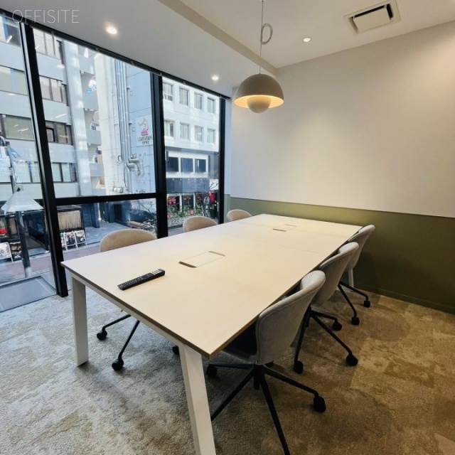 Expert Tamachi 6名用会議室