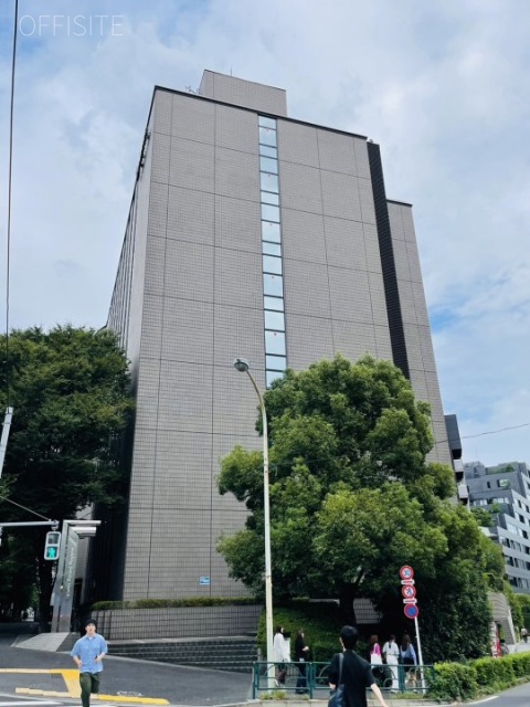 コラム南青山 外観