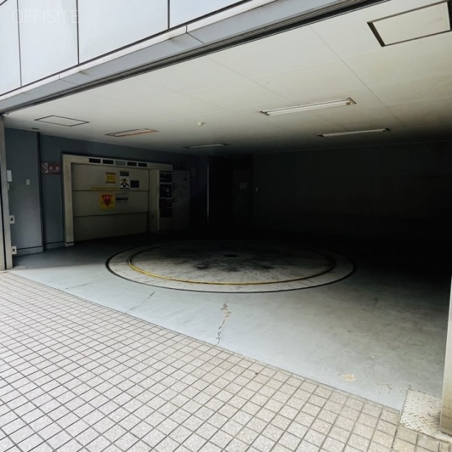 初台共同ビル 駐車場