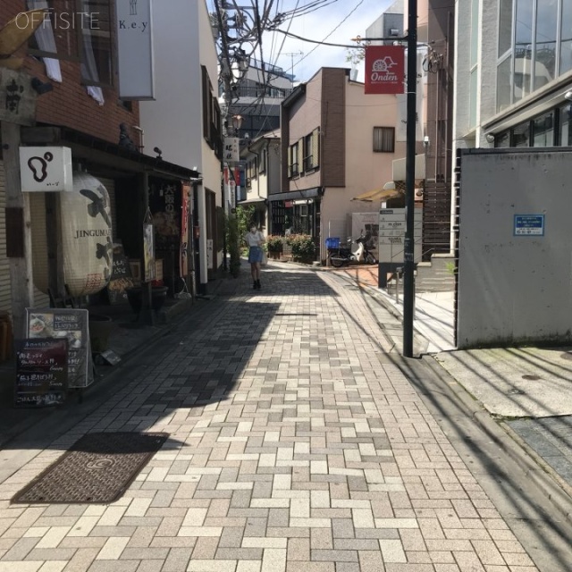 冨貴ビル ビル前面道路