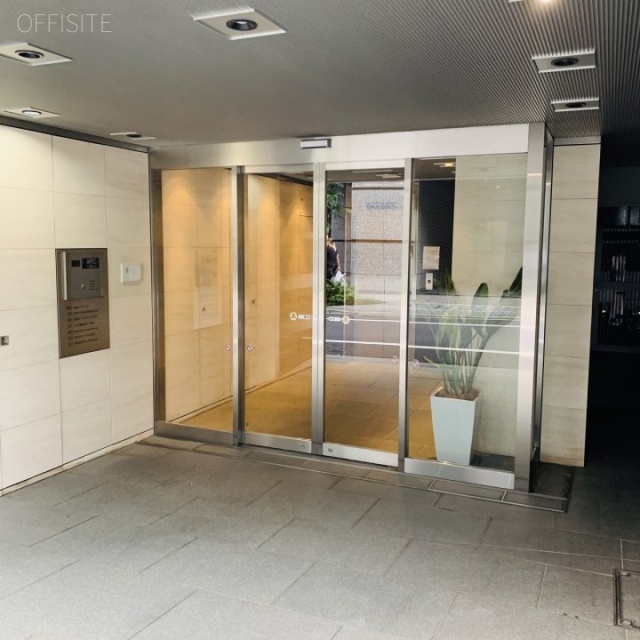 西新橋PR-EX エントランス