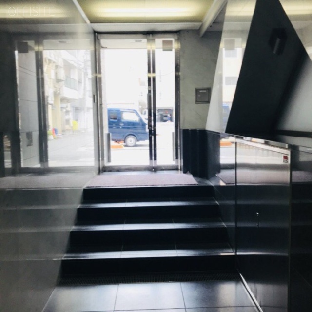 安藤ビル エントランス