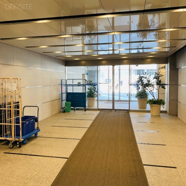 青山ファーストビル エントランス