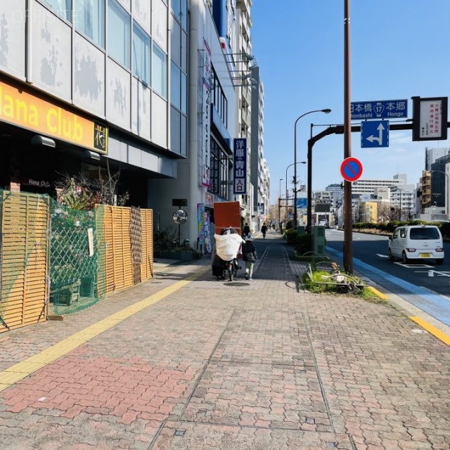 パシフィックスクエア千石 前面歩道