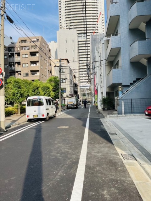 NCO浜松町 前面道路