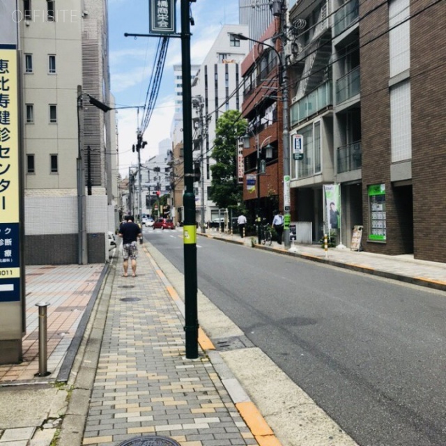 ASKビル ビル前面道路