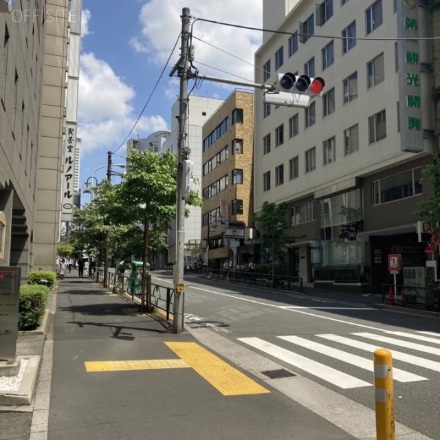 ヤマノ24ビル ビル前面道路