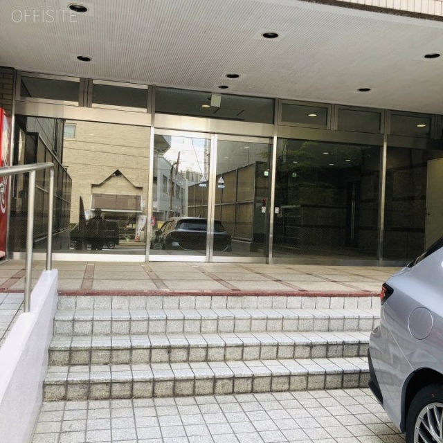 NKビル新大塚 オフィスビル出入口