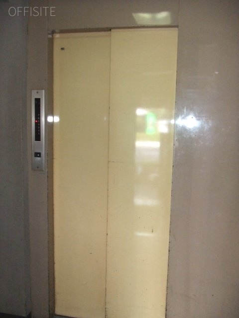 熊谷ビル エレベーター