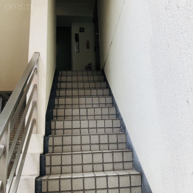 富岳ビル エントランス