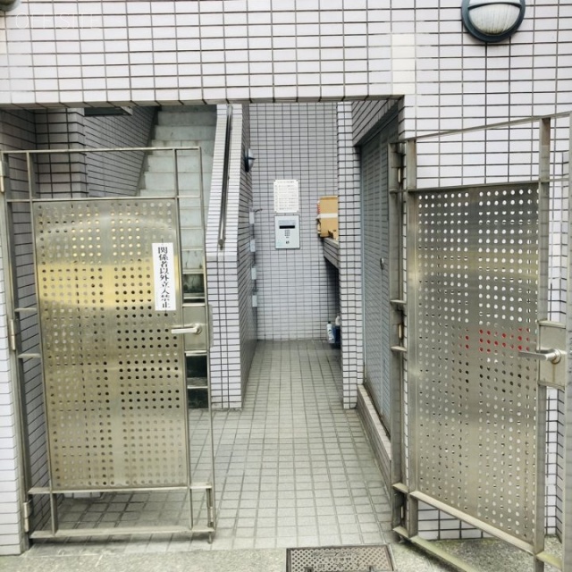 第一スレートビル エントランス