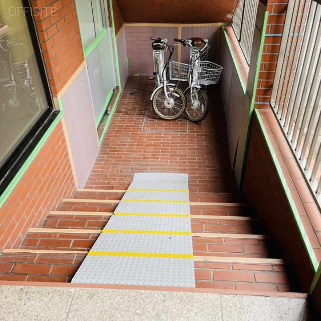 徳力ビル エントランス