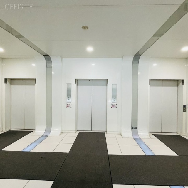 靖国九段南ビル エントランス