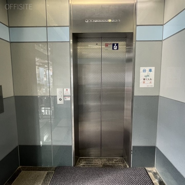 麹町富士ビル エントランス