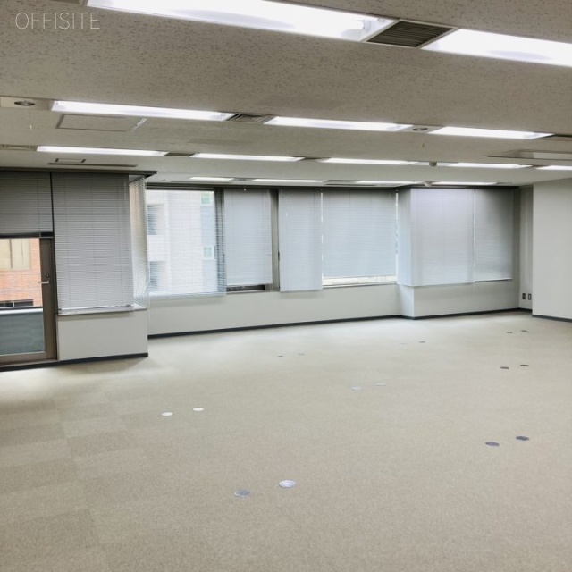 虎ノ門鈴木ビル 室内