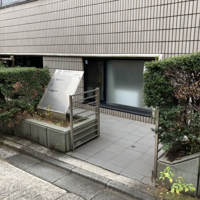 スリーアップ西麻布 外観