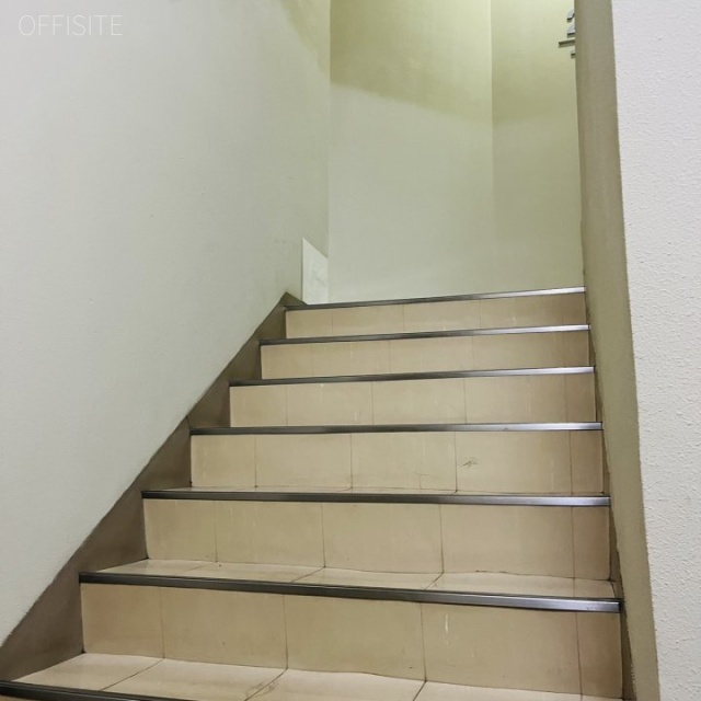 赤羽南ビル エントランス