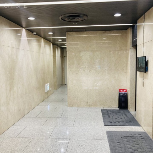 西新宿松屋ビル エントランス