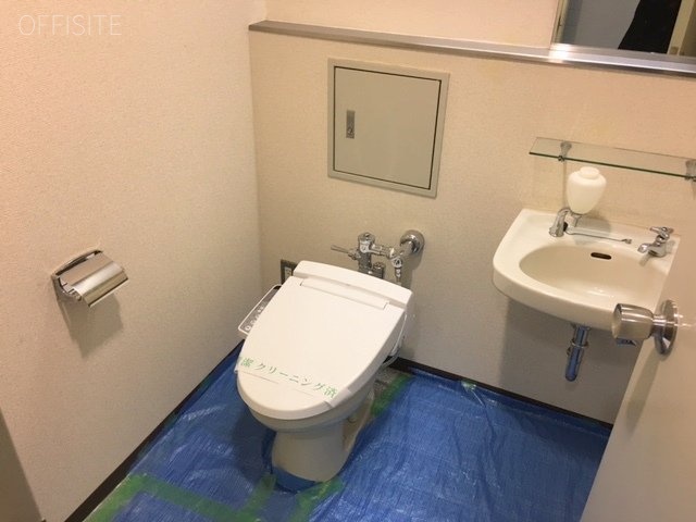 ワイ・エヌ銀座ビル トイレ