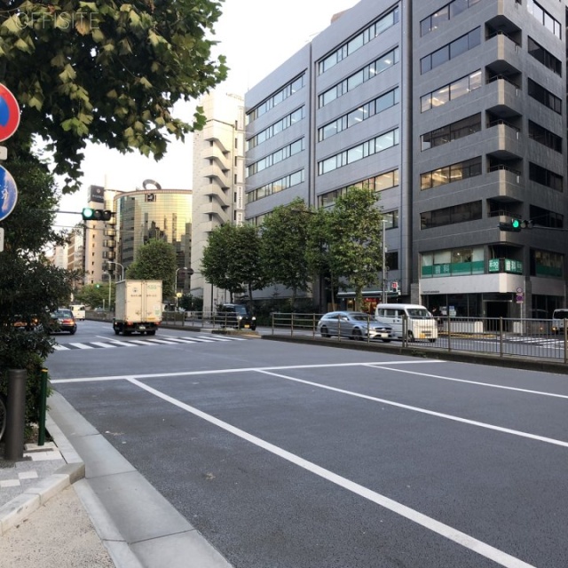 合人社東京秋葉原ビル ビル前面道路