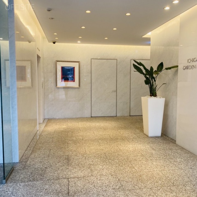 市ヶ谷ガーデンプラザビル エントランス
