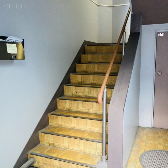 山口ビル エントランス