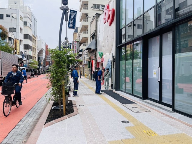 VORT浅草雷門 前面歩道