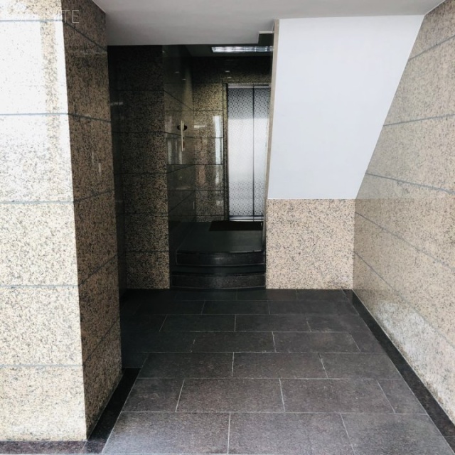 赤坂中西ビル別館 エントランス