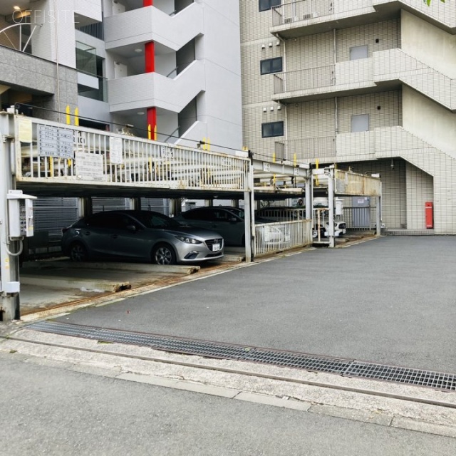 第3須三(スサン)ビル 駐車場
