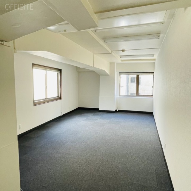 友野本社ビル 703号室 室内