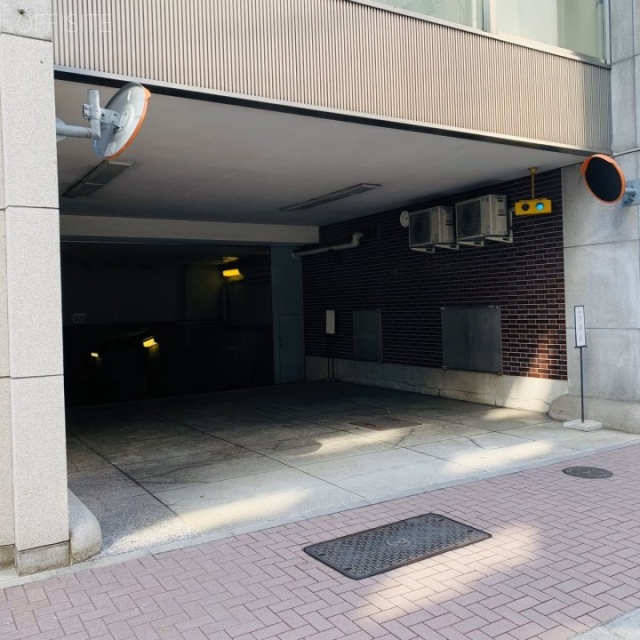 朝日ビル 駐車場