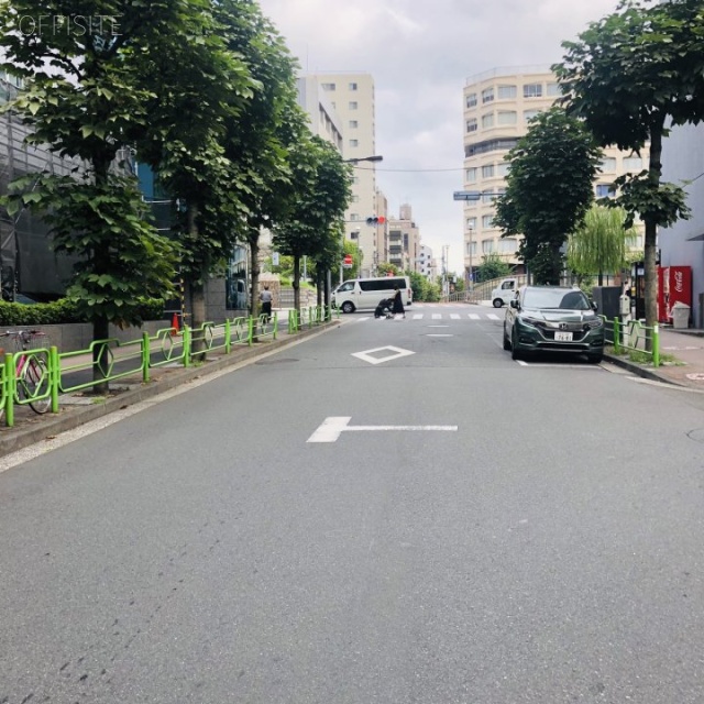 白鳥ビル ビル前面道路