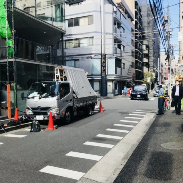 十番コアビルⅡ ビル前面道路