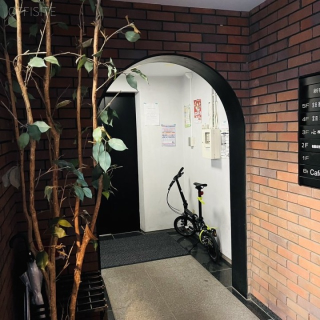 新宿中興ビル エントランス