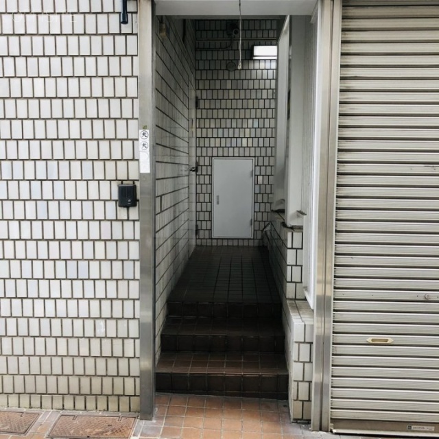 青山サクセスビル エントランス