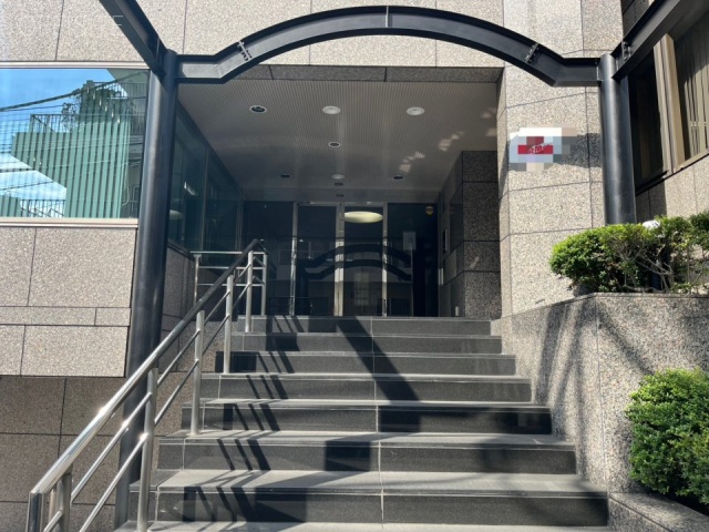 西新宿ミノシマビル 正面階段