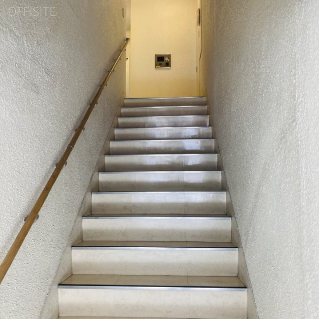 大塚ビル エントランス