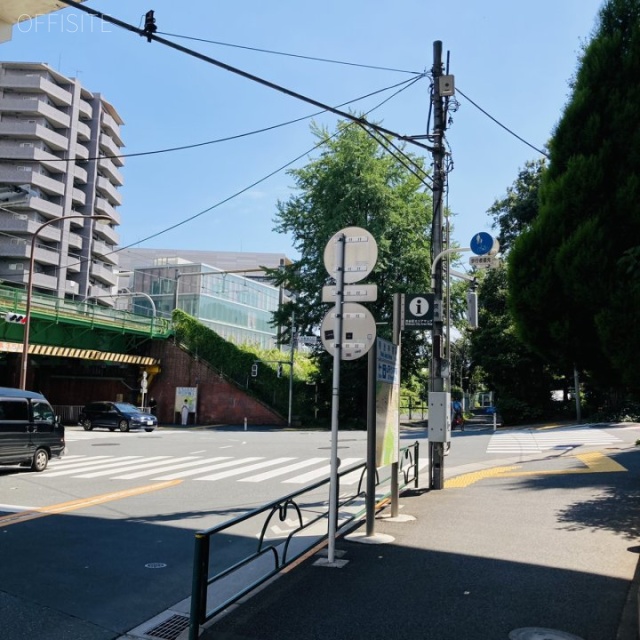 Jプロ代々木一丁目ビル ビル前面道路