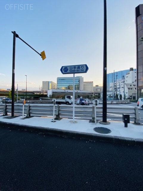 大崎MTビル ビル前面道路