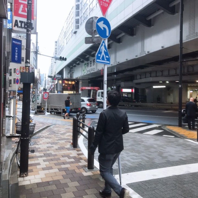 稲垣ビル ビル前面道路