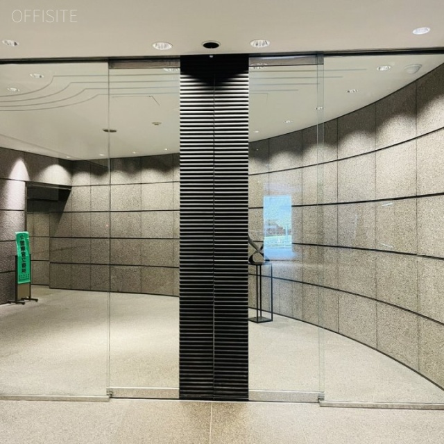 泉館紀尾井町ビル オフィスビル出入口