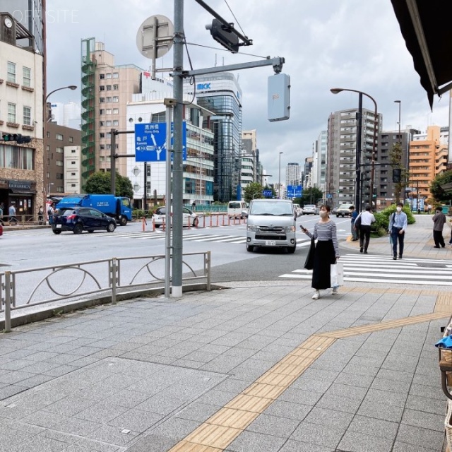 日東ビル ビル前面道路